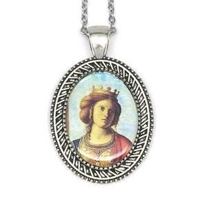 Saint Helen Pendant Necklace in Silver