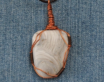 Lattice agate pendant; copper wire wrap; wire wrapped agate; neutral tone agate; leather necklace; white stone pendant