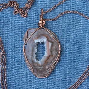 Agate slice necklace with druzy; wire wrapped agate slice; copper wire wrap; handmade necklace; agate with tiny quartz; sweater necklace
