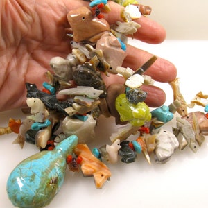XL Zuni Southwestern Carved Animal Reptile Fetish Necklace 198.44 Grams 38&quot; L