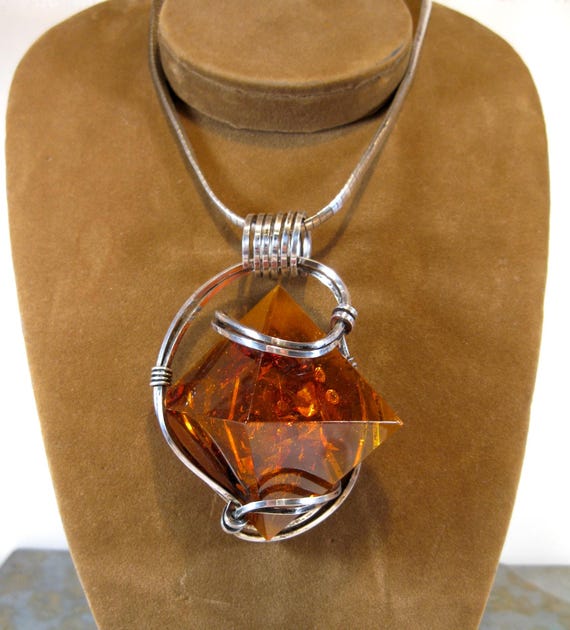 Huge Modernist Triangular Pyramid Baltic Amber St… - image 2