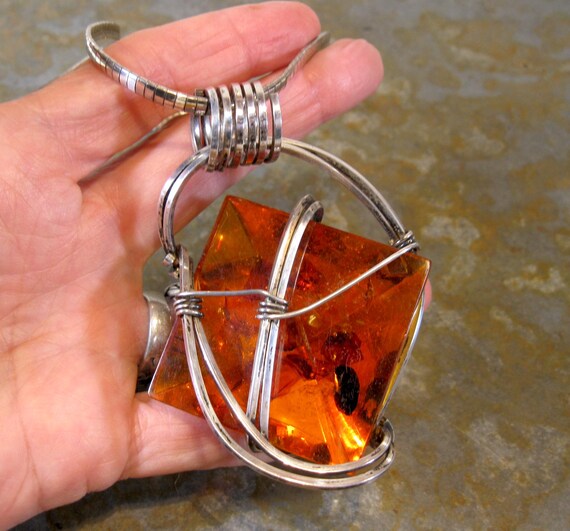 Huge Modernist Triangular Pyramid Baltic Amber St… - image 5