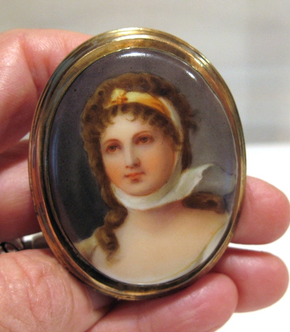 Victorian Rolled Gold Brooch Queen Louise of Prus… - image 3