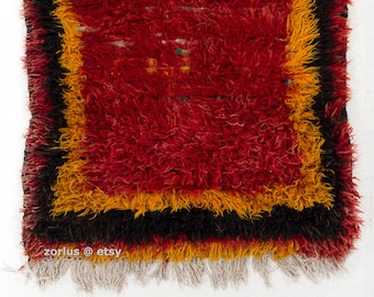 Red Wool Tulu Rug: Vintage Boho Handmade Rug (90 x 165 cm)