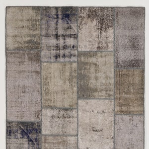5&#39;X8&#39; Vervaagd grijs en lichtbruin handgemaakt Turks patchwork vloerkleed met tinten blauw