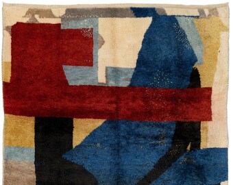 Abstract Tulu Rug: Handwoven Wool Pile Rug, Contemporary Design