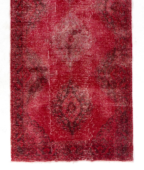 赤色オーバーダイランナーラグ：ヴィンテージトルコ製ハンドメイド