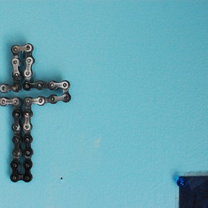 UpCYCLEd bike chain: Cross Sculpture Desk/wall art image 1