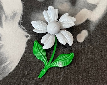 1950's Enameled Flower Brooch, Vintage Flower Brooch, Flower Brooch, White Flowers, Wedding Brooch, Bridal Brooch, White Flower Brooch