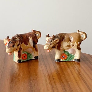 Cow Salt and Pepper Shakers, Cow Kitchen, Cow Decor, Vintage Cows, Antique Cows