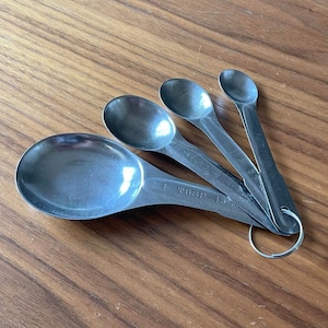 Vintage Aluminum Measuring Spoons, 4 piece Set Spoons, Nesting Measuring Spoons, Aluminum Vintage Measuring Spoons