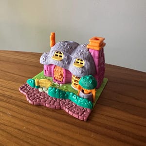 1994 Tree House Polly Pocket, Pollyville, Vintage Polly Pocket, Pollyville Compact, 1994 Bluebird, England, Polly Pocket Compact