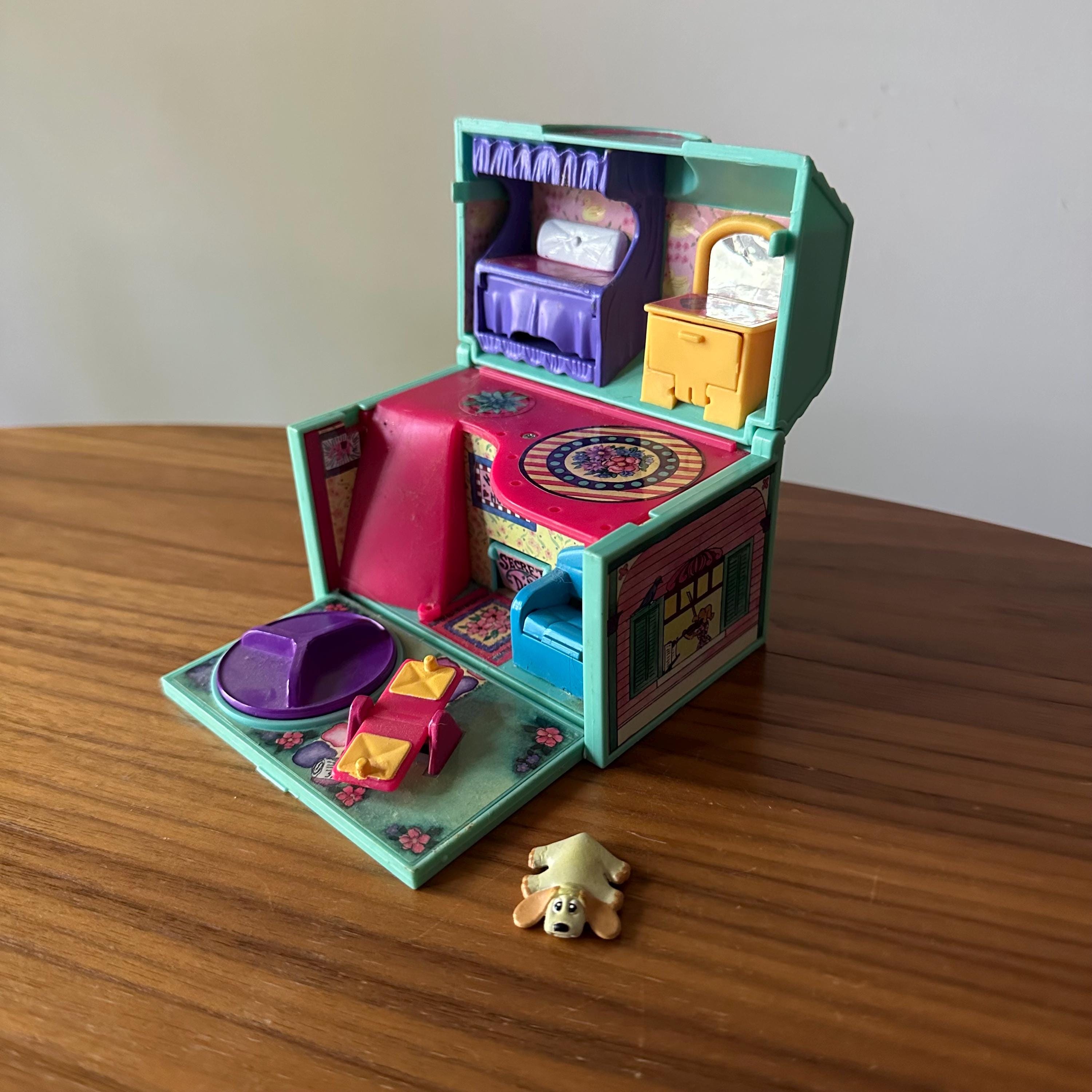 Miniature Pound Puppies Galoob: Happy Home Hideout Playset Puppies  display picture 1