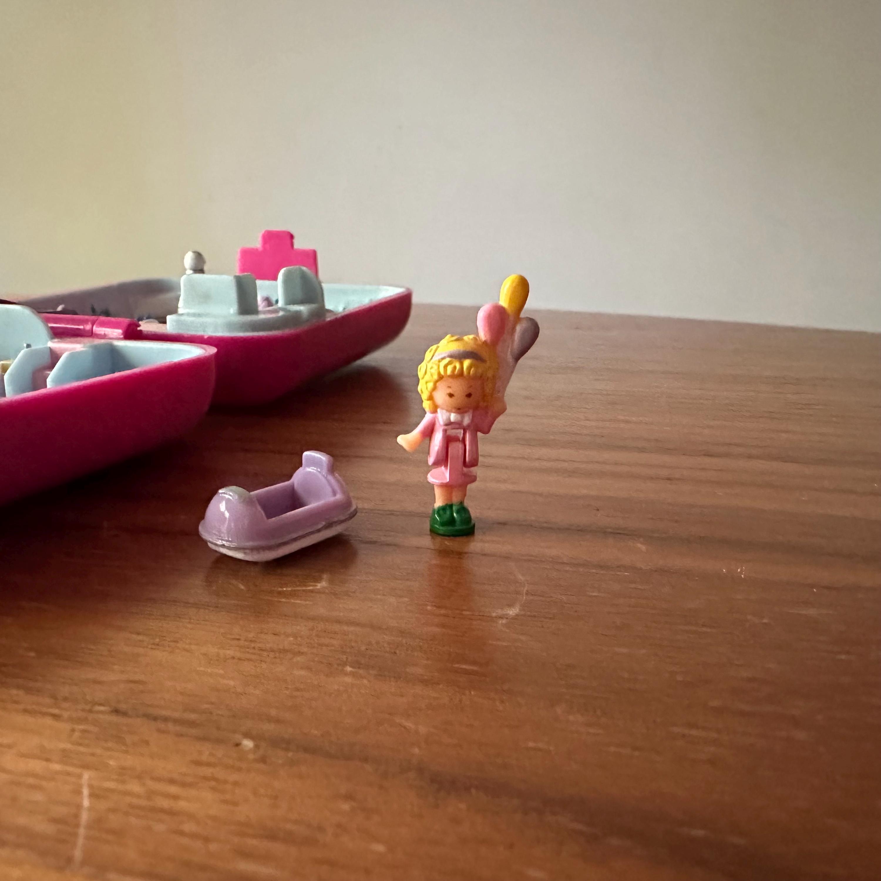 Mini univers - POLLY POCKET Birthday Party Surprise Mini univers - POLLY POCKET Birthday Party Surprise