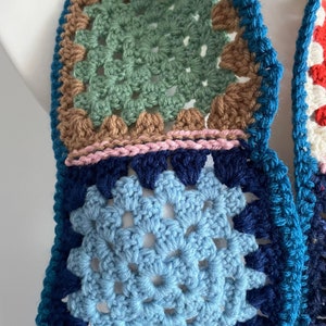Vintage Granny Square Scarf, Granny Squares, Vintage Crocheted Scarf, Rainbow Scarf, Yarn Scarf, Vintage Scarf, Molly Weasley image 4