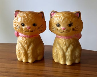 1950s Celluloid Cat Salt and Pepper Shakers, Collectible Kitchen Decor