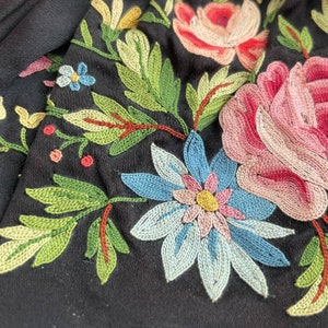 1930s Black Floral Embroidered Handbag, Late 1930s/Early 1940s, Purse, Floral Purse, Vintage Fashion, Sleek Black Purse image 2