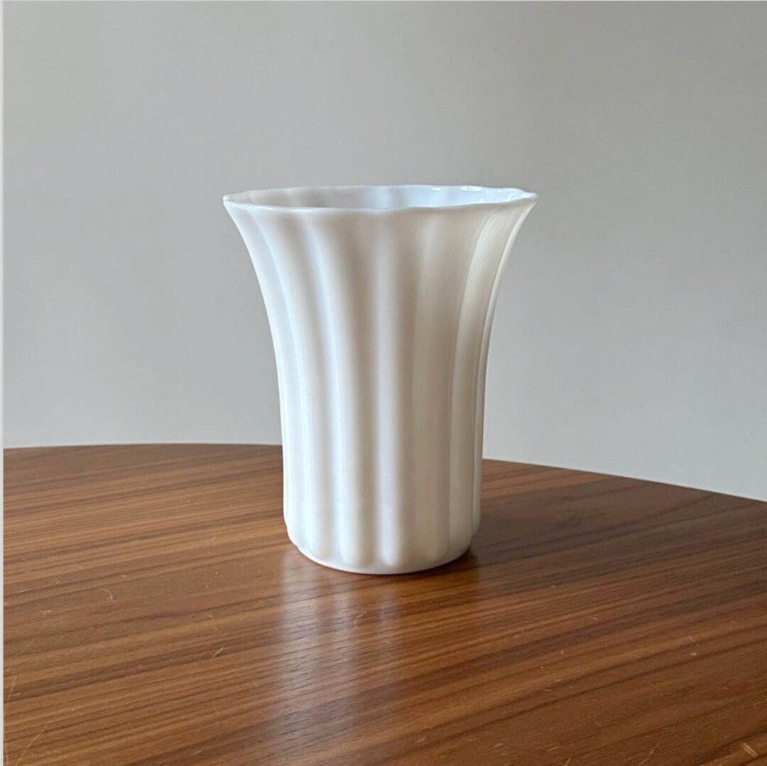 Vintage Large Milk Glass Vase, Milk Glass, Vintage Vases, Milk Glass