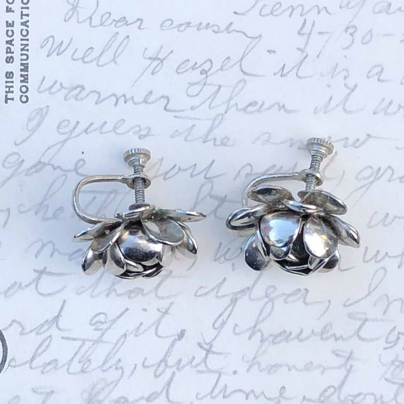 Flower Earrings Clip-on Earrings Silver Earrings Silver Flower Screwback Earrings Vintage Screwback Vintage Earrings