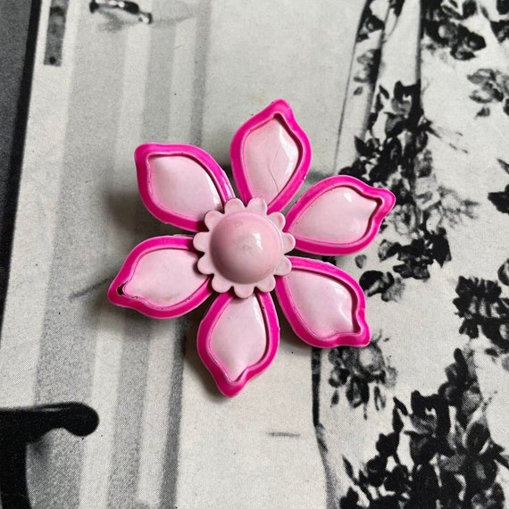 Vintage flower brooch Gem