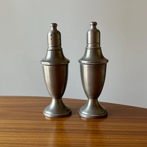 Vintage WEB Pewter Salt and Pepper Shakers, Vintage Salt and Pepper Shakers, Silver Salt & Pepper, Vintage Kitchen, Pewter
