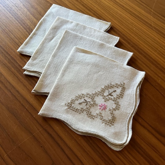 Vintage Embroidered Napkins, Set of Four, Vintage Napkins, Floral, Floral Linens, Women's  Napkins