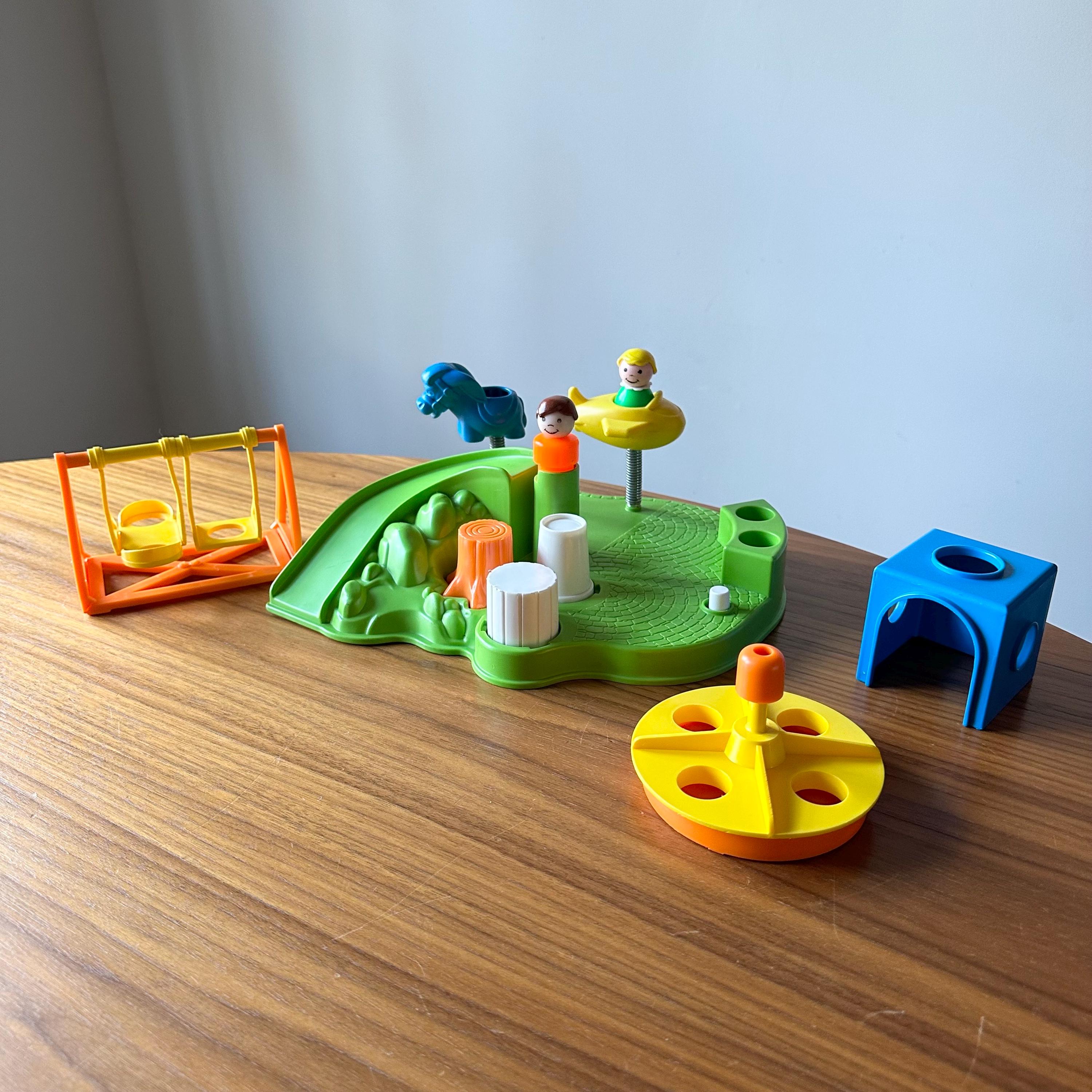 フィッシャープライス　メインストリート　1986年 Vintage 1986 FISHER PRICE LITTLE PEOPLE MAIN STREET w/RAMPS