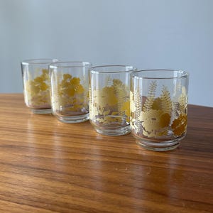 Vintage Libbey Yellow Flower Hibiscus Fern Juice Glasses, Set of Four, Libbey Tumblers, Low Ball Glass, Vintage Glassware, Glassware, Juice