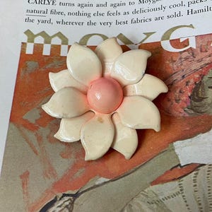 1950&#39;s Enameled Flower Brooch, Peach Flower, Rhinestone Flower, Metal Flower, Floral Brooch, Flower Pin, Vintage Flower Pin