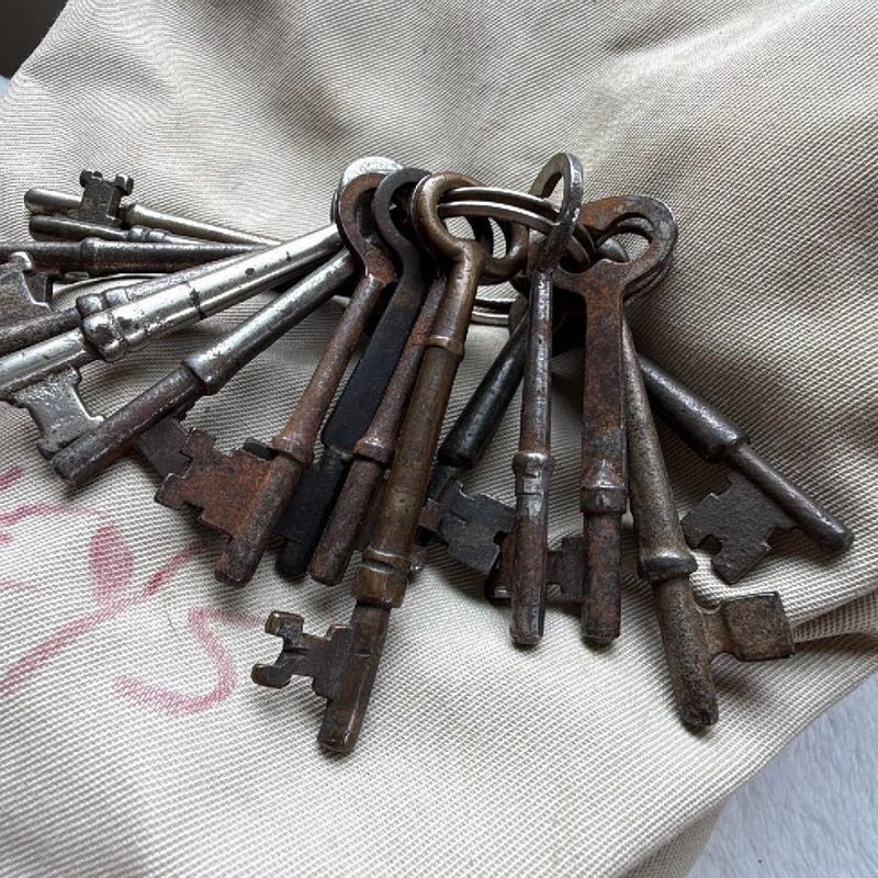 Antique Skeleton Keys - Etsy