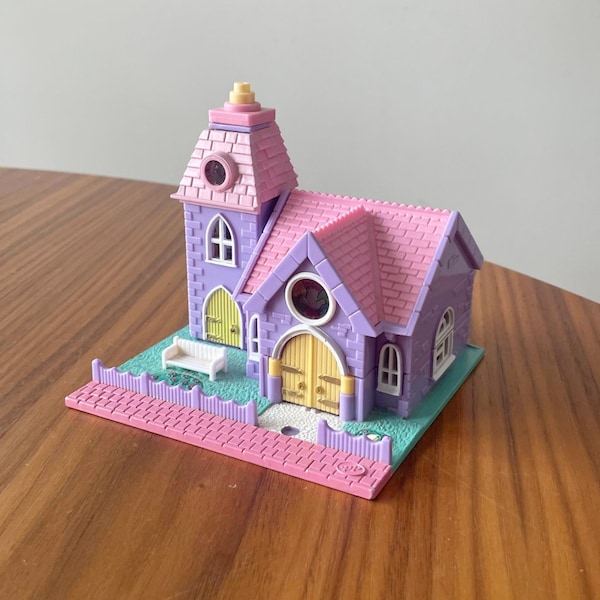 1993 Wedding Chapel Polly Pocket, Pollyville, Vintage Polly Pocket, Pollyville Compact, 1993 Bluebird, England, Polly Pocket Compact