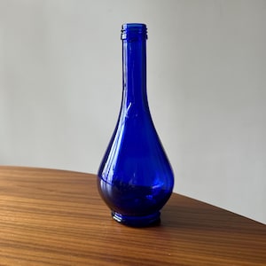 Large Cobalt Blue Bottle, Blue Decor, Cobalt Blue Vase, Vintage Bottle Vase, Table Centerpiece/Cobalt Home Decor, Cobalt Wedding