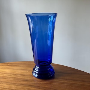 LARGE Vintage Cobalt Blue Vase, Blue Decor, Cobalt Blue Vase, Tall Cobalt Flower Vase, Table Centerpiece, Cobalt Home Decor
