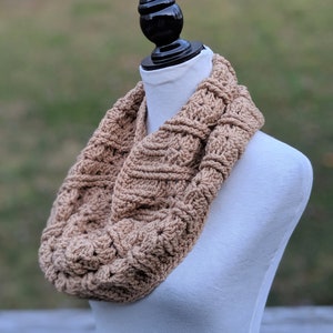 Crochet Infinity Scarf Birthday Gift for Her. Handmade Bulky Crochet Cowl Scarf. Cozy Winter Chunky Scarf Neckwarmer for Women or Teen.