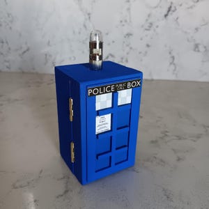 Doctor Who (Dr Who) inspired light up Tardis (Police box) trinket / jewelry box
