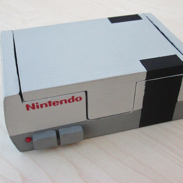 Nintendo Entertainment System (NES) game console facsimile (miniature) trinket / jewelry box, dice holder, etc.