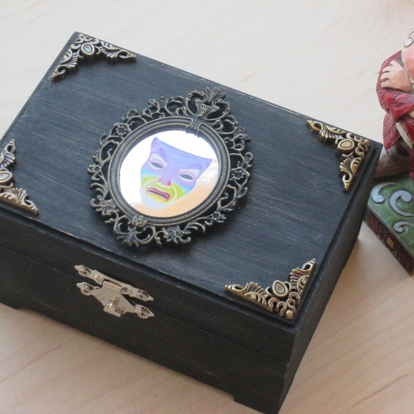 Magic Mirror from Snow White inspired trinket / jewelry box (or use as change bank, dice holder, etc.)