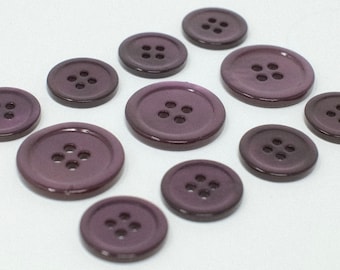 Set di bottoni in madreperla viola per giacca, blazer o soprabito sportivo. Alta qualità.