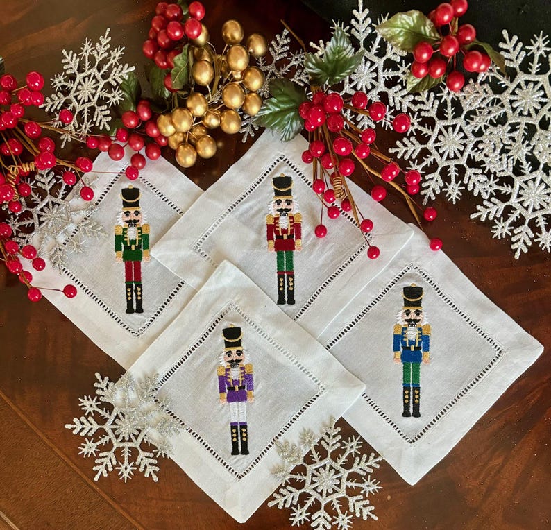 Classic Hem Stitched Nutcracker Embroidered Cocktail Napkins - Thumbnail 4
