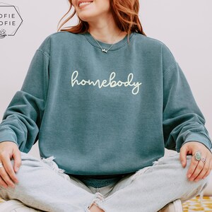 Homebody Sweatshirt, Introvert Crewneck, Comfort Colors Sweatshirt immagine 7