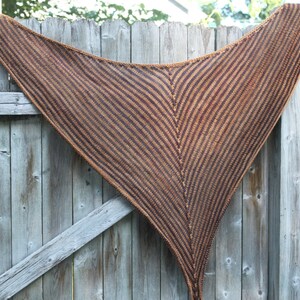 VI Shawl Pattern - striped knit shawl shawlette pattern using sport weight yarn