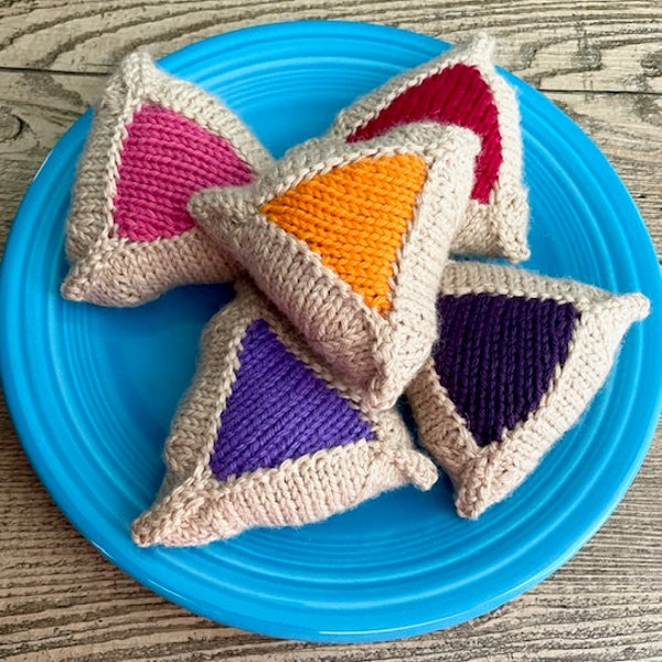 Hamantaschen Knitting Pattern - Advanced Beginner, Worsted Yarn Food Replica - Pattern PDF