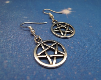 Pendientes de pentáculo - Pendientes de plata estilo bruja - Pendientes colgantes wiccanos y paganos - Opción de plata de ley disponible