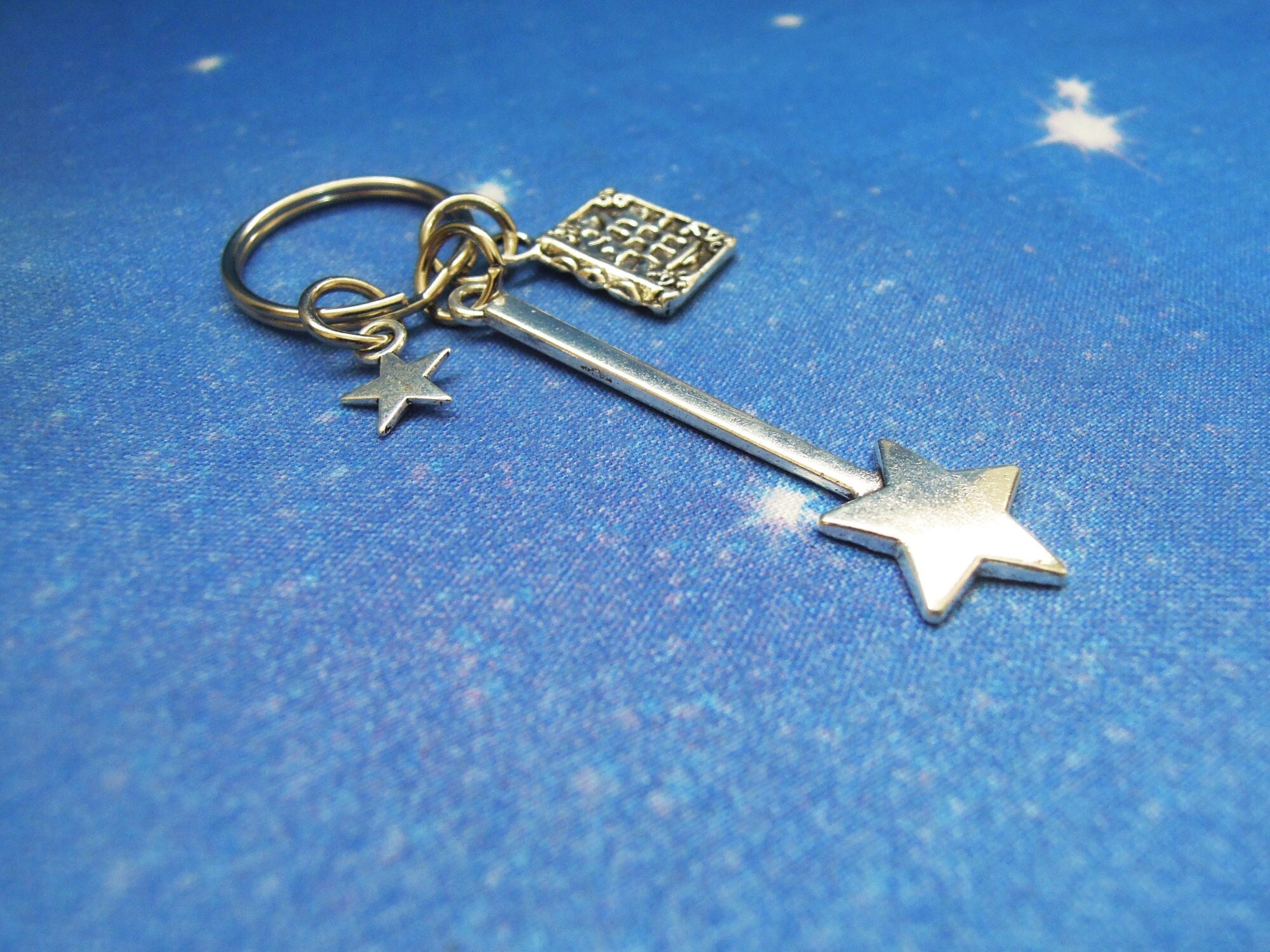 Wand Keyring - Star Keyring - Magic Wand Keychain - Magical Keyring With Spellbook and Star - Fairytale - Once Upon a Time - Fairy Wand