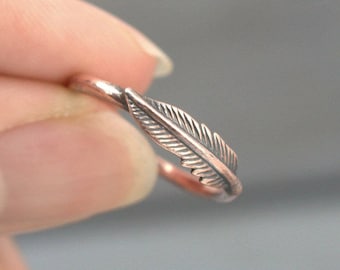 Solid Raw Copper Feather Ring – Boho Ethnic Bohemian Style | Oxidized Detail | Handcrafted Band