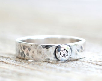 Unisex Reiki Ring | Hammered Texture ChoKuRei Signet | Energy Protection Silver Band | Reiki-Infused Talisman | Authentic