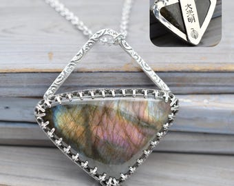 Colgante unisex de labradorita Reiki / Collar con símbolos Dai-Ko-Myo y Cho-Ku-Rei / Joyería talismán de plata de ley hecha a mano