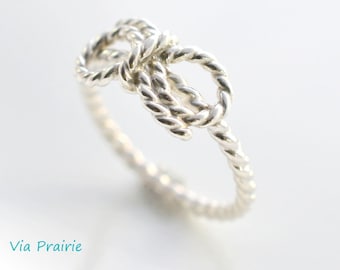 Anneau d’arc, anneau de noeud, anneau d’arc argenté, anneau d’anniversaire, cadeau pour elle, anneau argenté sterling, anneau minimaliste d’argent, bijoux de demoiselles d’honneur