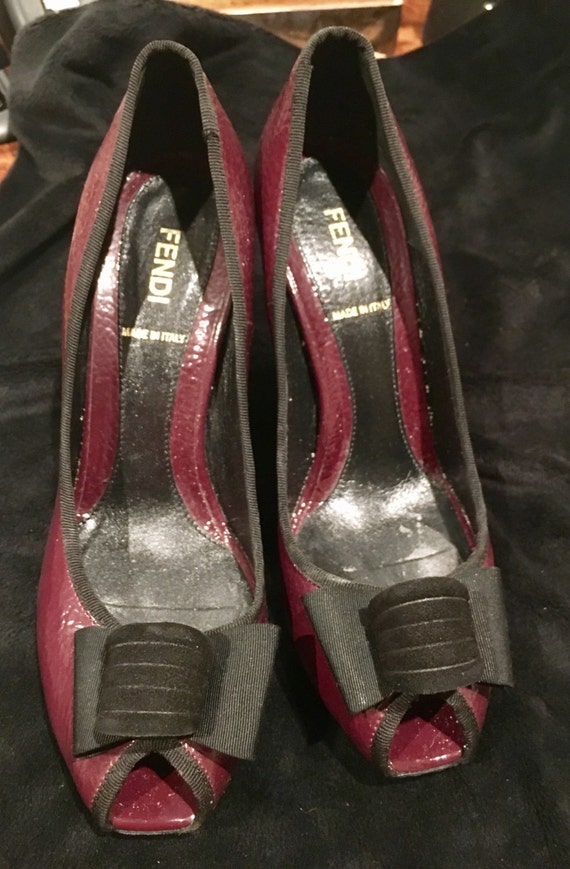 Escarpins en cuir verni rouge Fendi noir taille 6 1/2 Escarpins en cuir verni rouge Fendi noir noir noir taille 6 1/2 d79476