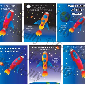 Puede incluir: Seis tarjetas de San Valent&iacute;n imprimibles con cohetes en el espacio con diferentes mensajes. Las tarjetas tienen un fondo azul y negro con estrellas y planetas. Los mensajes incluyen "You're Far Out Valentine!" "You Make Me Want To Shoot For The Stars!" "You're Out Of This World!" "You're A Shooting Star Valentine!" "You're Out Of This World!" y "You Take Me Out Of This World!"